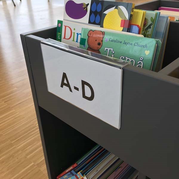 E3256 - Sign holder