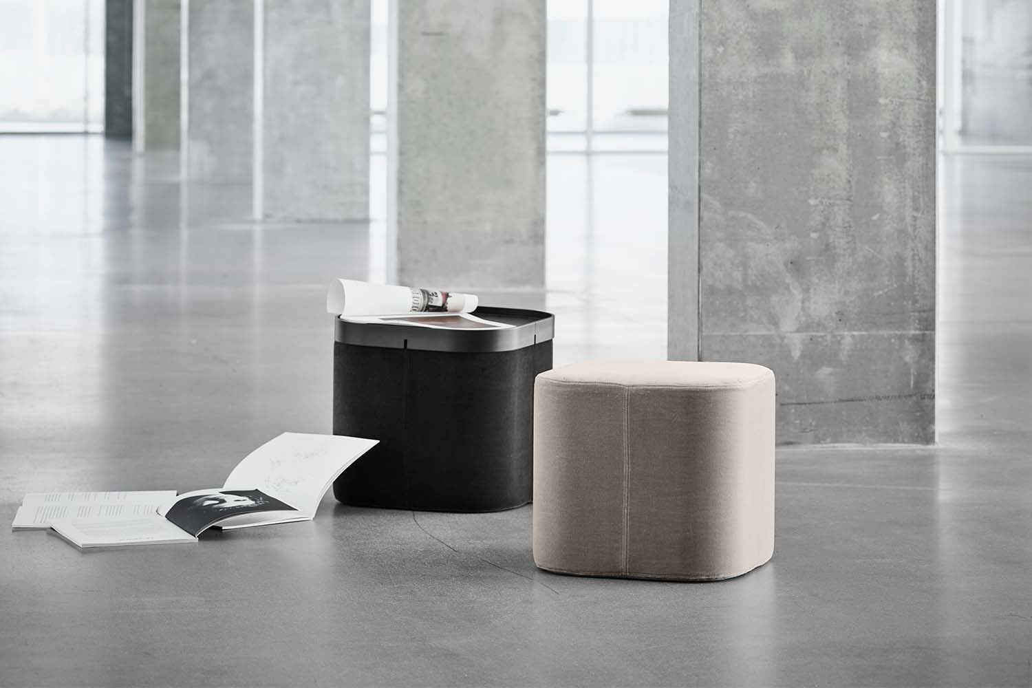 Gray square outlet pouf