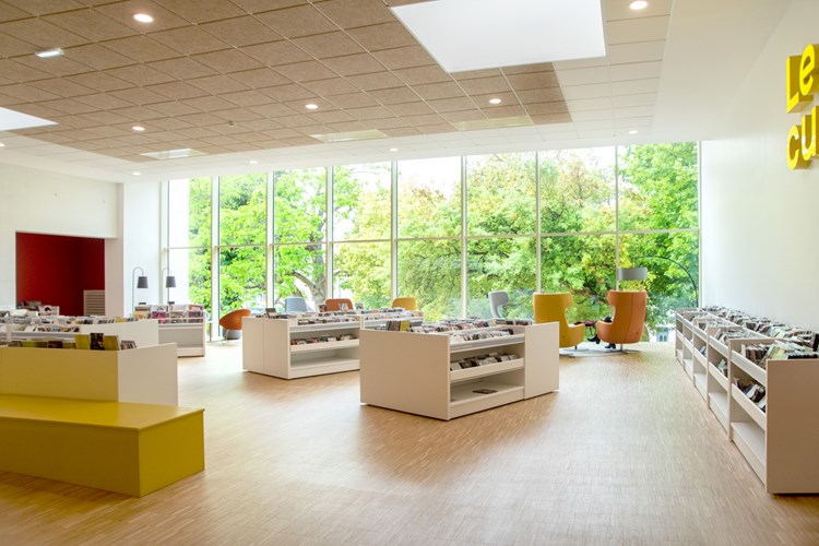 Biophilic library design (Pierre Moinot à Niort, France).