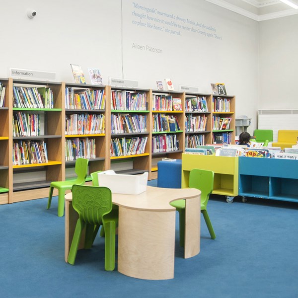E23315 - Alma Chair