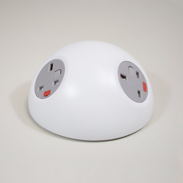 T501127 - 2 UK fused socket / 1 USB port